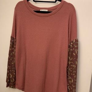 NWOT flouncy sleeved top